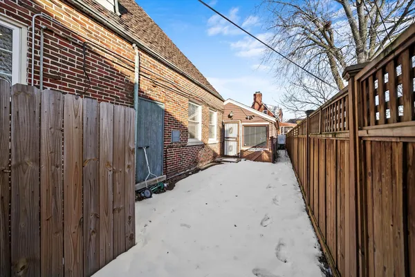 $4,500 | 11731 South Bell Avenue, Chicago, IL 60643