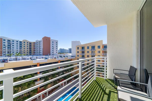 $2,995 | 2775 Northeast 187th Street, Unit 625, Aventura, FL 33180