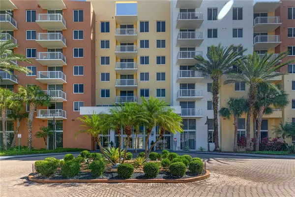 $2,995 | 2775 Northeast 187th Street, Unit 625, Aventura, FL 33180