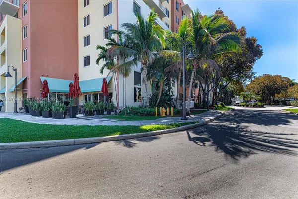 $2,995 | 2775 Northeast 187th Street, Unit 625, Aventura, FL 33180