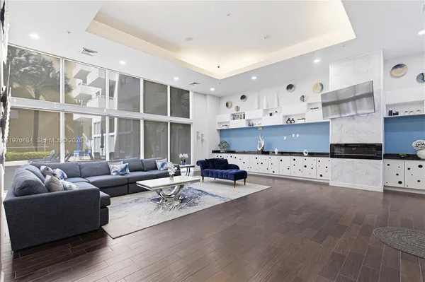 $2,995 | 2775 Northeast 187th Street, Unit 625, Aventura, FL 33180