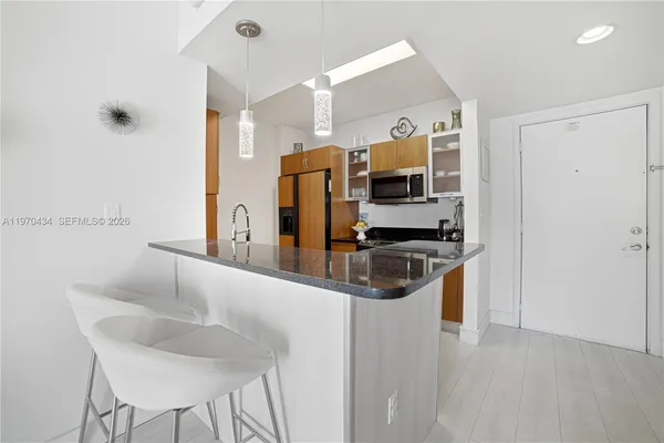 $2,995 | 2775 Northeast 187th Street, Unit 625, Aventura, FL 33180