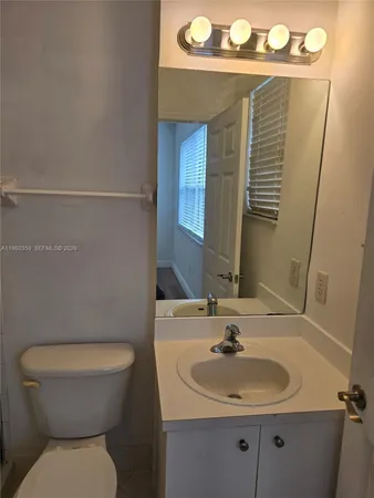 $1,900 | 1575 Northeast 33rd Avenue, Unit 1049, Homestead, FL 33033
