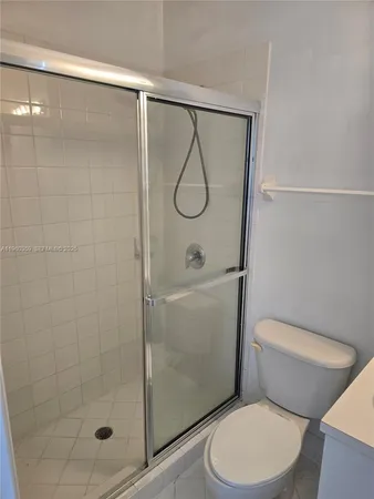 $1,900 | 1575 Northeast 33rd Avenue, Unit 1049, Homestead, FL 33033