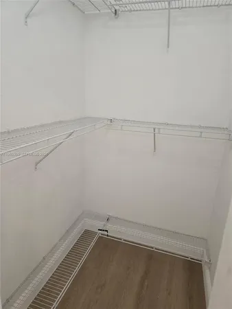$1,900 | 1575 Northeast 33rd Avenue, Unit 1049, Homestead, FL 33033