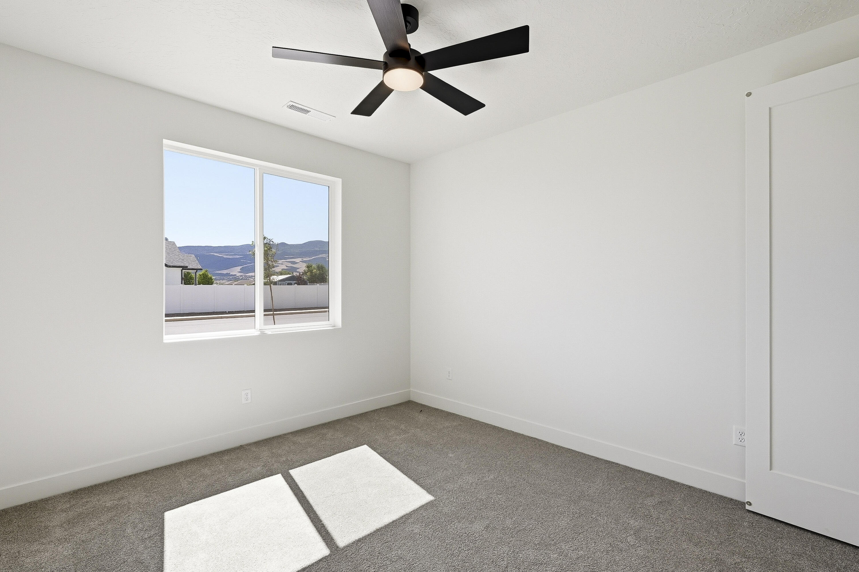 4923 North 10 East Enoch, UT 84721 - Photo 26 of 46 4923 N 10 E-38