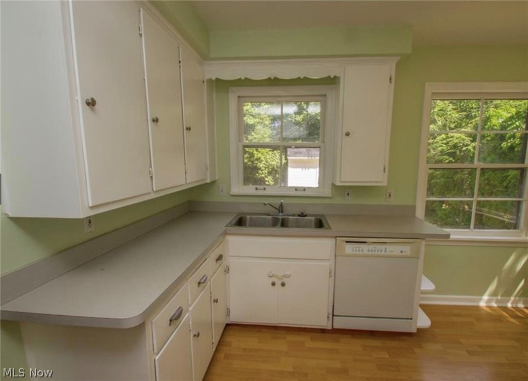 3563 Woodridge Road Cleveland Heights, OH 44121 - Photo 9 of 20 The Kitchen