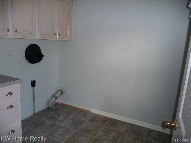 115 Hupp Cross Road Bloomfield Hills, MI 48301 - Photo 8 of 17 13 first floor laudry