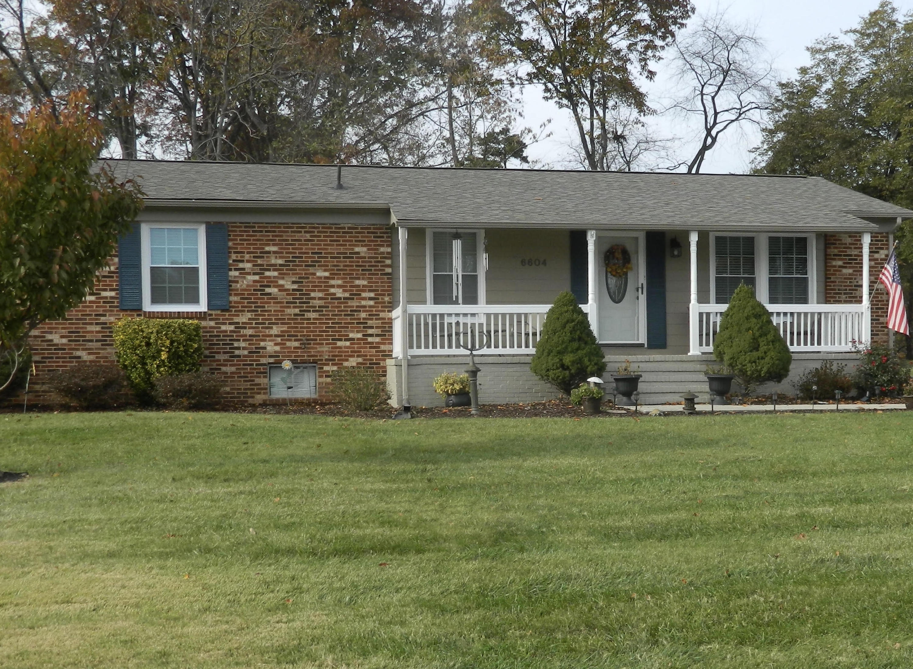 6604 Sherry Road Roanoke, VA 24019 - Photo 1 of 34 6604 Sherry Road