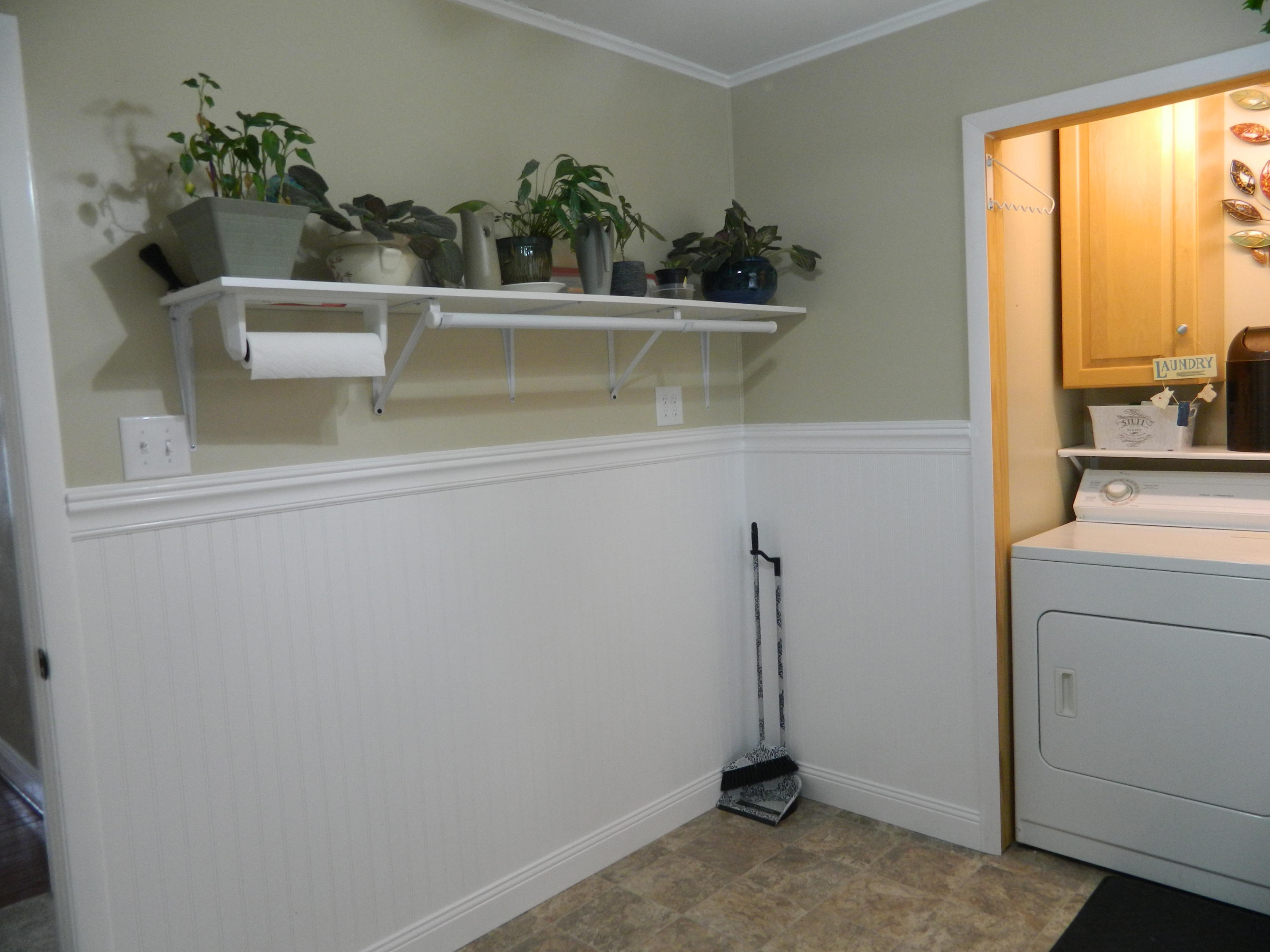 6604 Sherry Road Roanoke, VA 24019 - Photo 12 of 34 Laundry Room