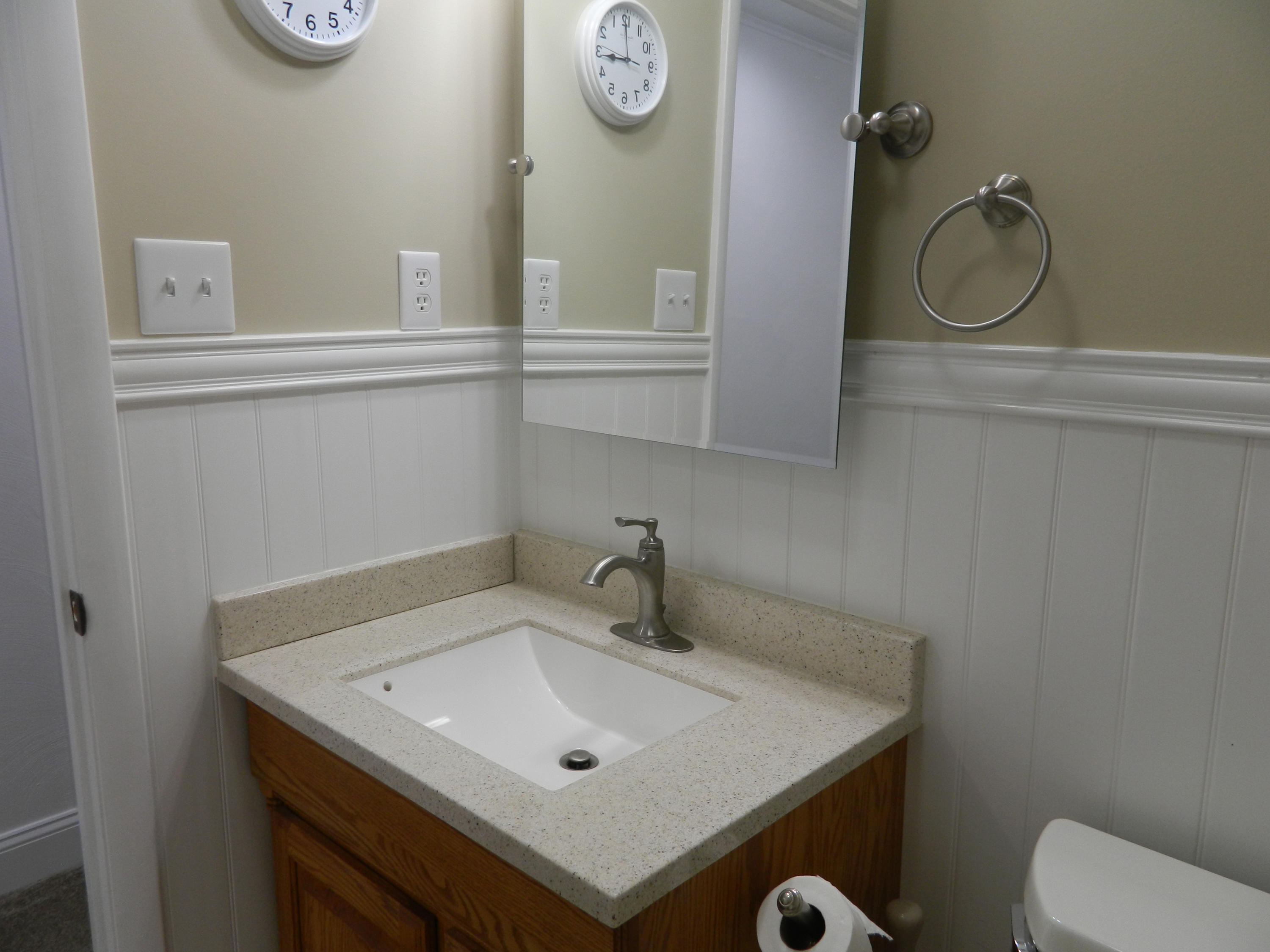 6604 Sherry Road Roanoke, VA 24019 - Photo 22 of 34 Hall Bathroom Vanity