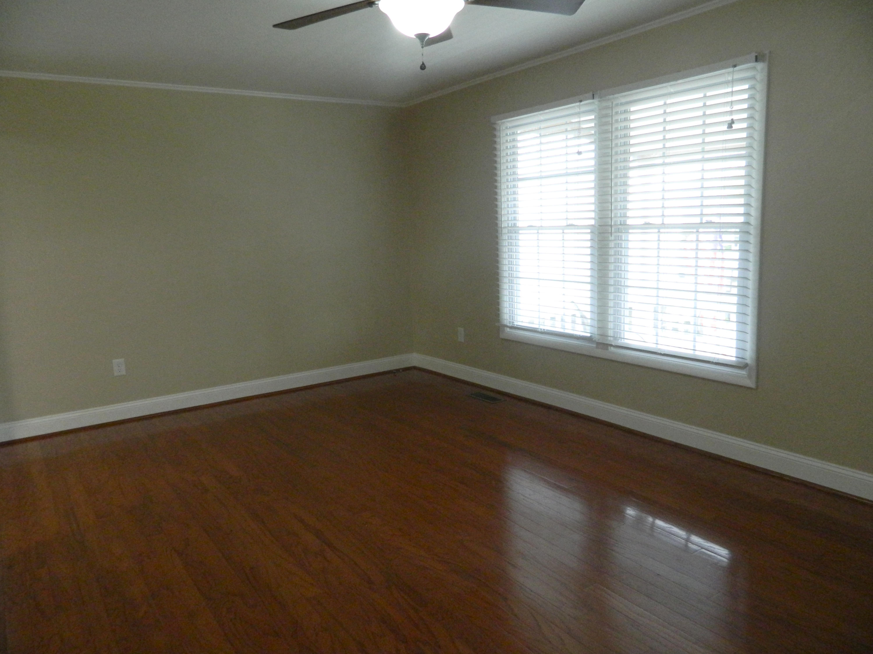 6604 Sherry Road Roanoke, VA 24019 - Photo 4 of 34 Family Room