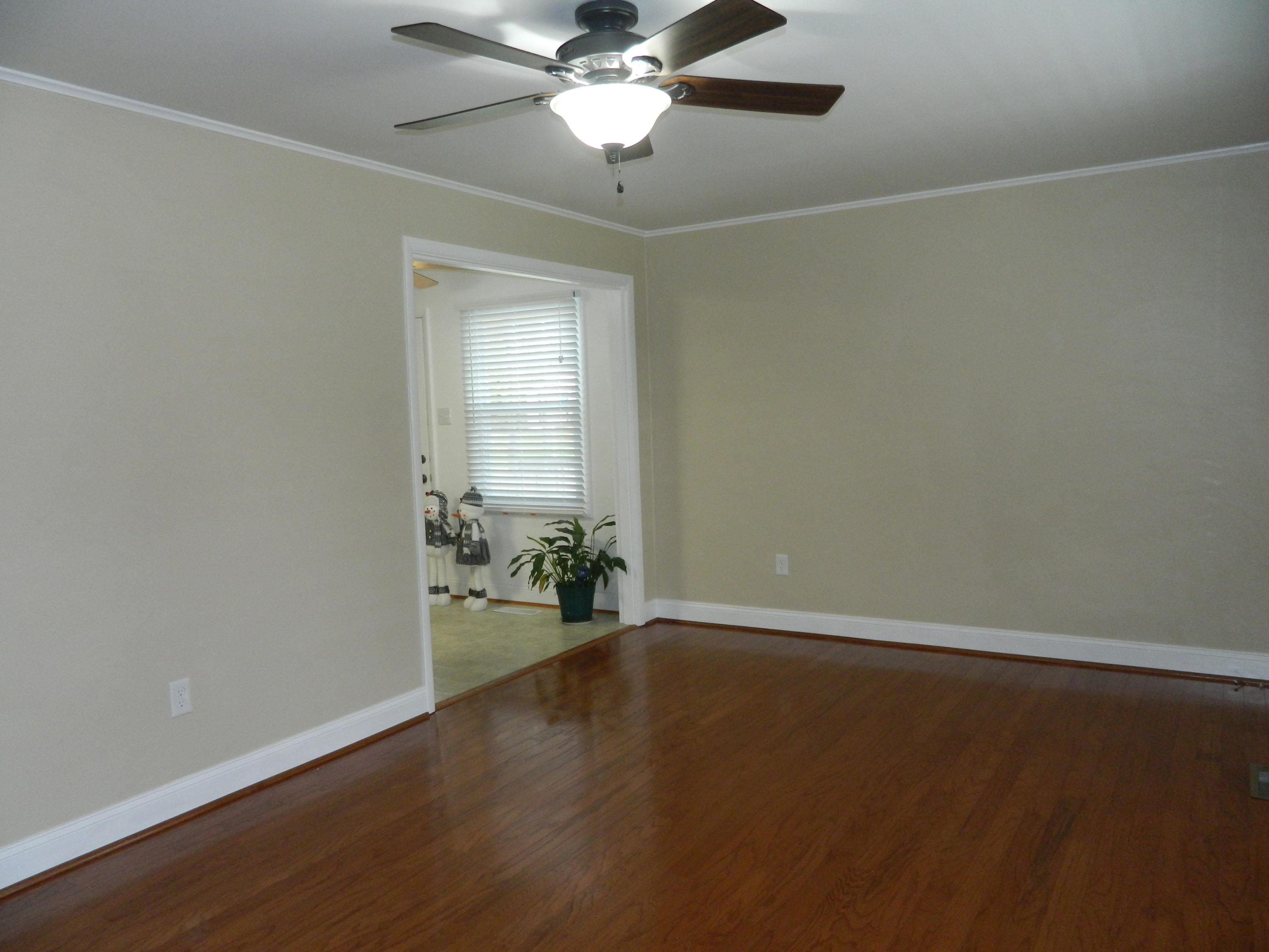 6604 Sherry Road Roanoke, VA 24019 - Photo 5 of 34 Family Room