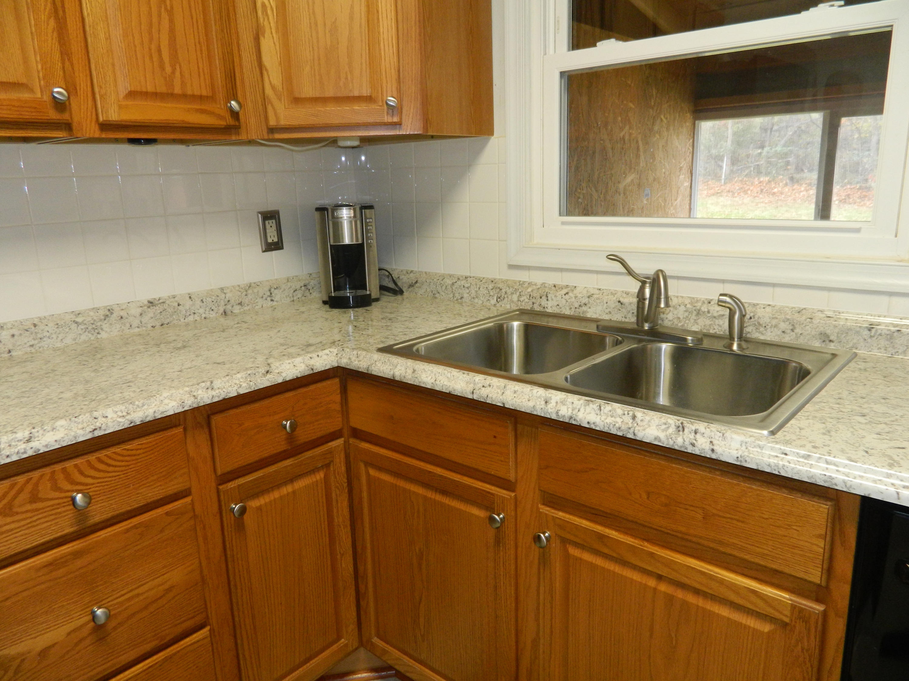 6604 Sherry Road Roanoke, VA 24019 - Photo 8 of 34 Kitchen