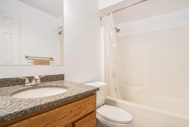 $348,000 | 11764 Deerfield Drive, Ravenna, MI 49451