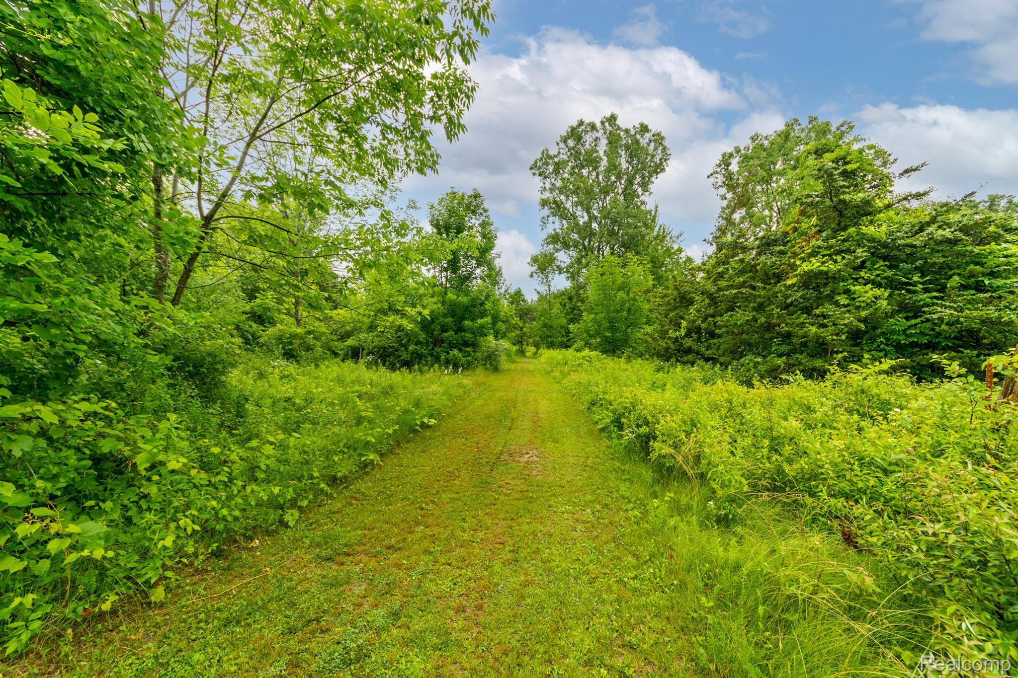 46210 West 11 Mile Road Novi, MI 48374 - Photo 29 of 97 Gallery Image 29