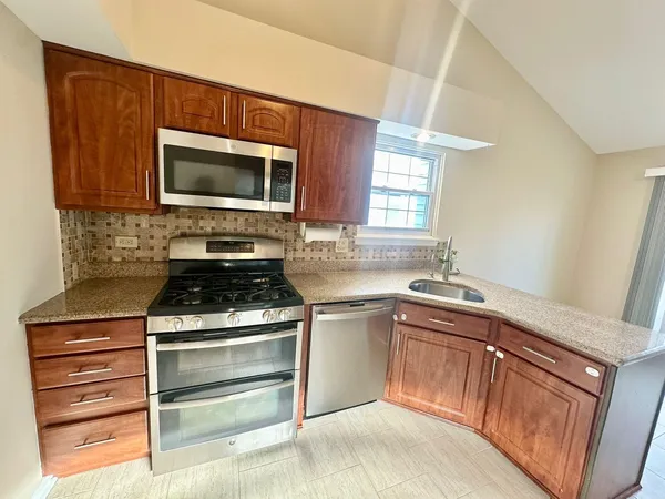 $3,450 | 612 Orrington Court, Lake Zurich, IL 60047