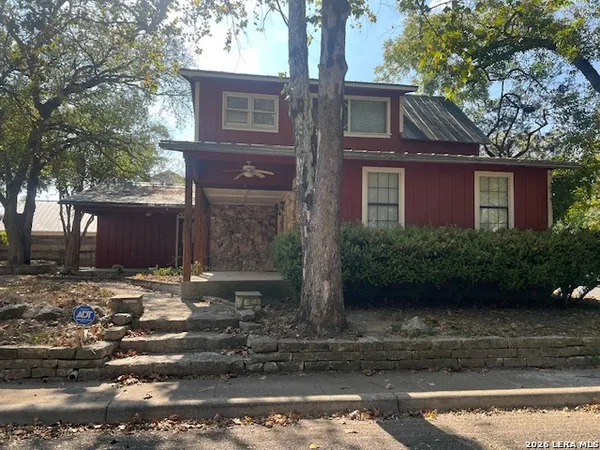 $2,200 | 402 Herff Street, Boerne, TX 78006