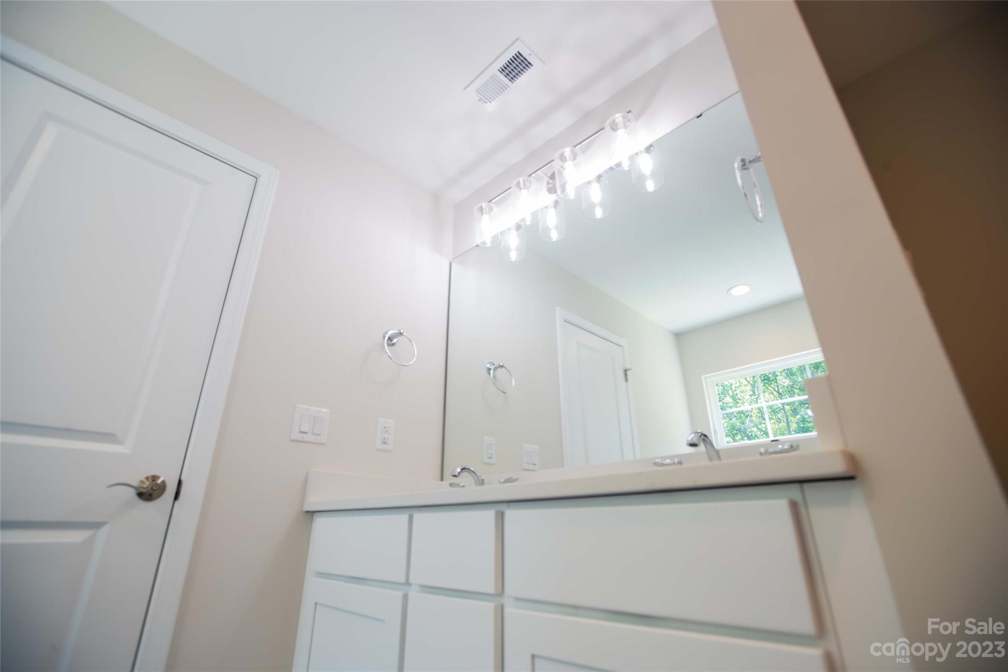 8226 Starnes Randall Road Charlotte, NC 28215 - Photo 17 of 21 Gallery Image 17