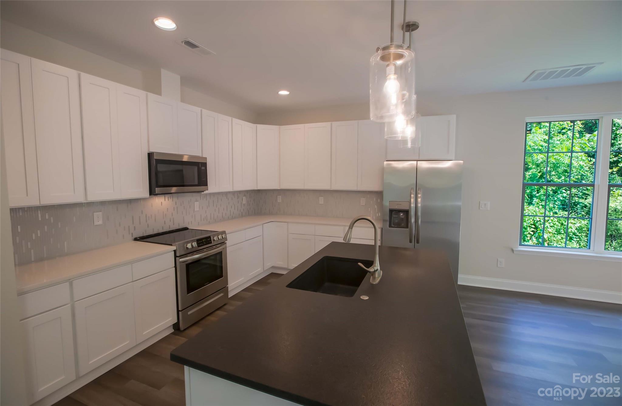 8226 Starnes Randall Road Charlotte, NC 28215 - Photo 9 of 21 Gallery Image 9