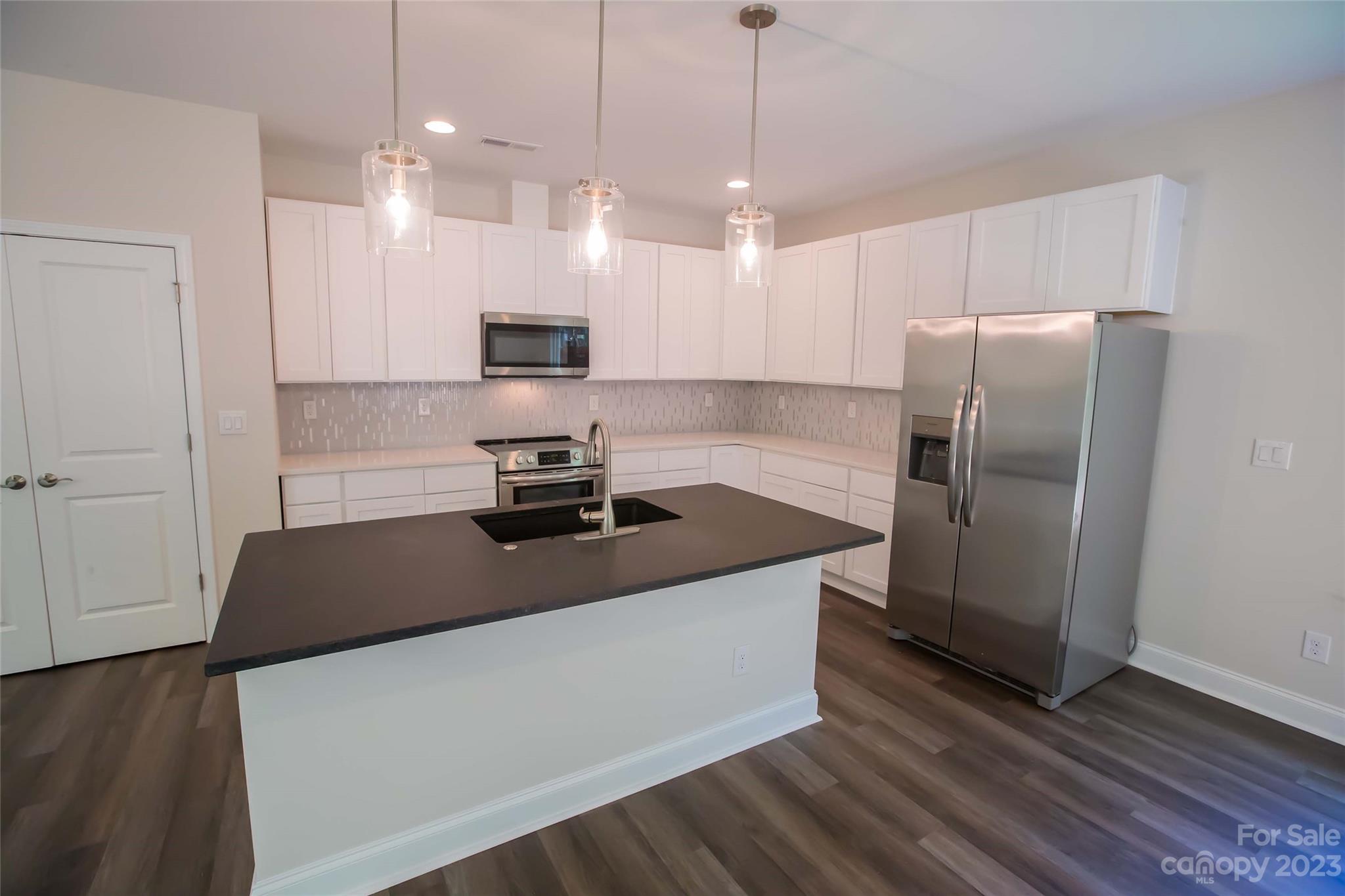 8226 Starnes Randall Road Charlotte, NC 28215 - Photo 10 of 21 Gallery Image 10