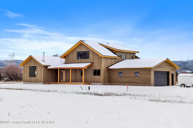$1,875,000 | 6022 Fox Springs Drive, Victor, ID 83455