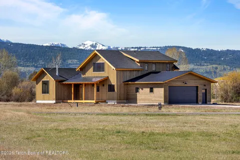 $1,875,000 | 6022 Fox Springs Drive, Victor, ID 83455