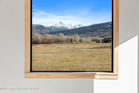 $1,875,000 | 6022 Fox Springs Drive, Victor, ID 83455