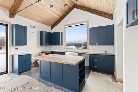 $1,875,000 | 6022 Fox Springs Drive, Victor, ID 83455