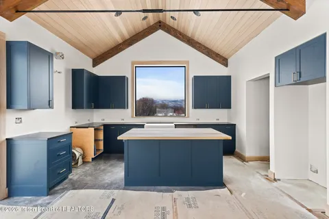 $1,875,000 | 6022 Fox Springs Drive, Victor, ID 83455