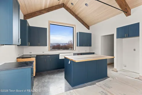 $1,875,000 | 6022 Fox Springs Drive, Victor, ID 83455