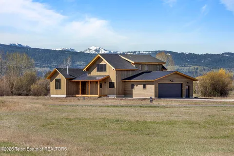 $1,875,000 | 6022 Fox Springs Drive, Victor, ID 83455