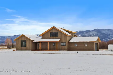 $1,875,000 | 6022 Fox Springs Drive, Victor, ID 83455