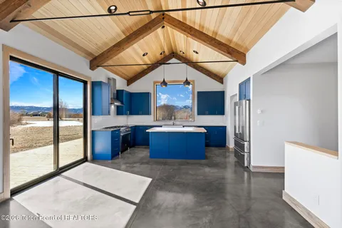 $1,875,000 | 6022 Fox Springs Drive, Victor, ID 83455