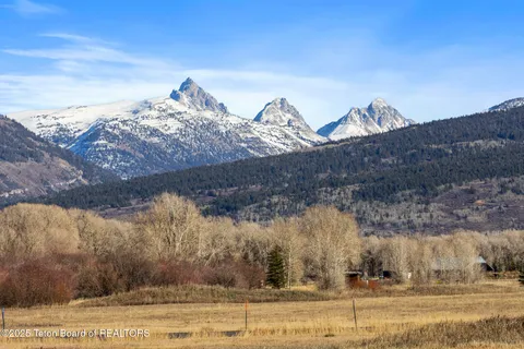 $1,875,000 | 6022 Fox Springs Drive, Victor, ID 83455