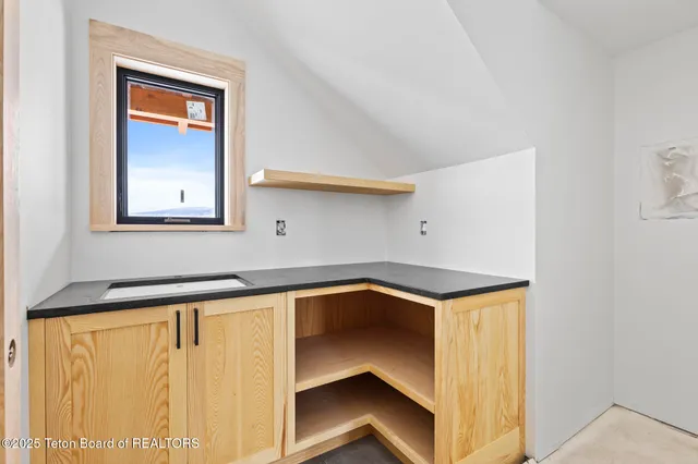 $1,875,000 | 6022 Fox Springs Drive, Victor, ID 83455