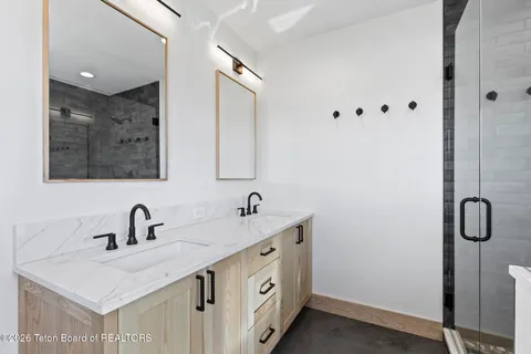 $1,875,000 | 6022 Fox Springs Drive, Victor, ID 83455