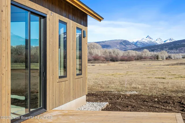 $1,875,000 | 6022 Fox Springs Drive, Victor, ID 83455