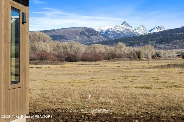 $1,875,000 | 6022 Fox Springs Drive, Victor, ID 83455