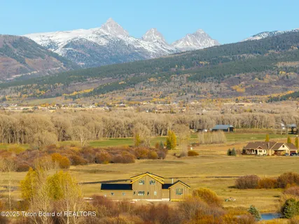 $1,875,000 | 6022 Fox Springs Drive, Victor, ID 83455