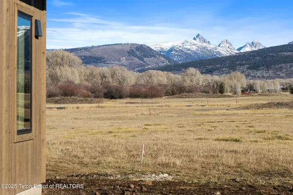 $1,875,000 | 6022 Fox Springs Drive, Victor, ID 83455