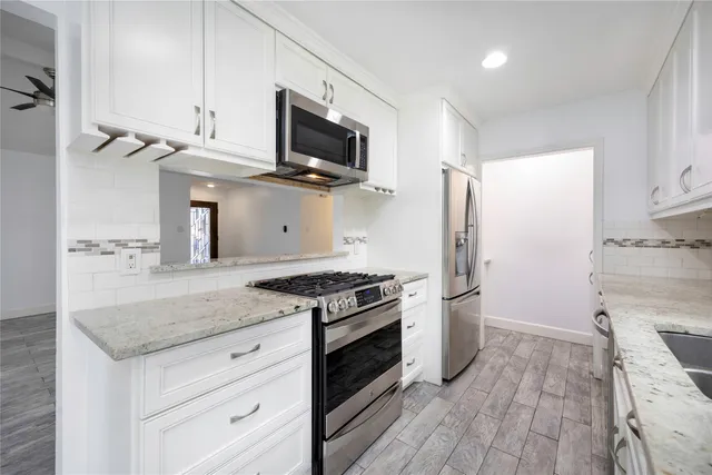 $2,000 | 418 Land Grant Drive, Richmond, TX 77406