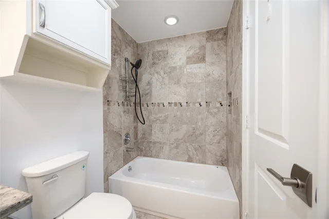 $2,000 | 418 Land Grant Drive, Richmond, TX 77406