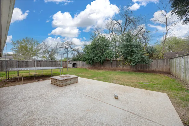 $2,000 | 418 Land Grant Drive, Richmond, TX 77406