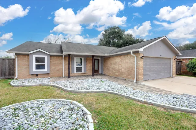 $2,000 | 418 Land Grant Drive, Richmond, TX 77406