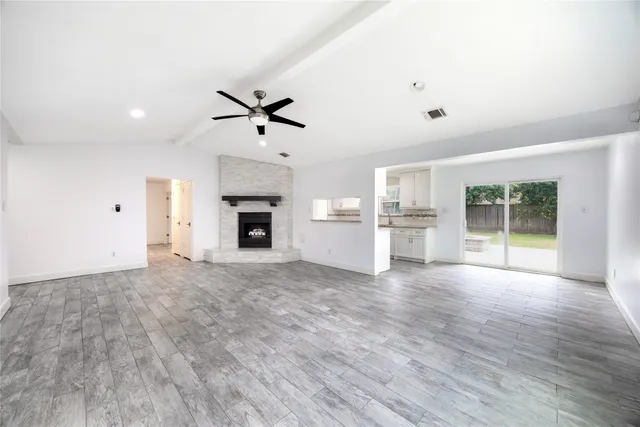 $2,000 | 418 Land Grant Drive, Richmond, TX 77406