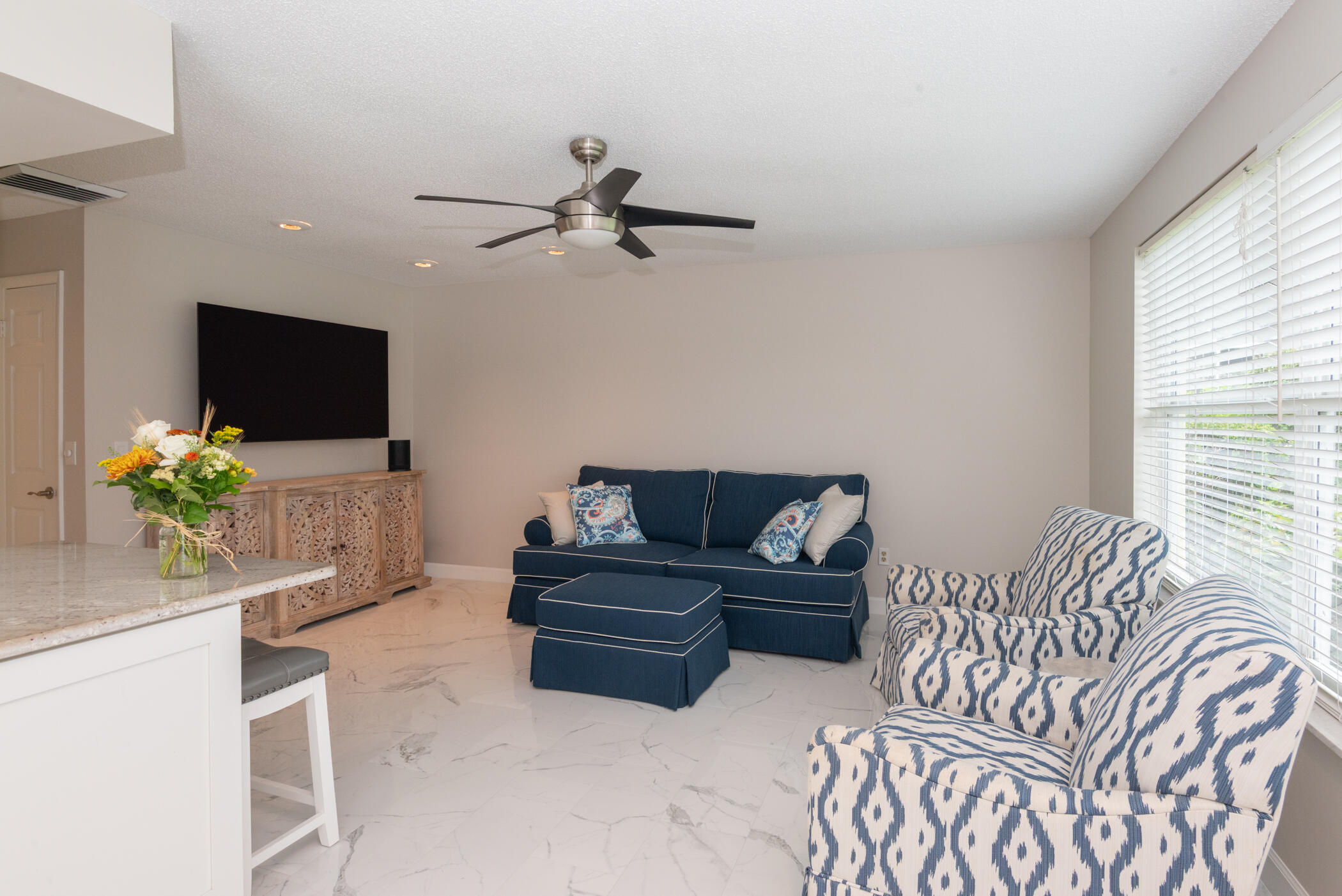 2811 Southeast Fairway West Stuart, FL 34997 - Photo 19 of 40 a living room with furniture
