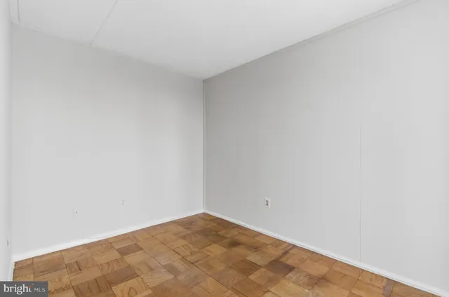 $2,100 | 2614 Fort Farnsworth Road, Unit 254, Alexandria, VA 22303