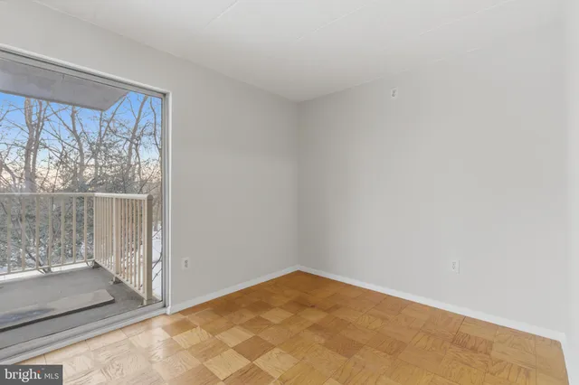 $2,100 | 2614 Fort Farnsworth Road, Unit 254, Alexandria, VA 22303