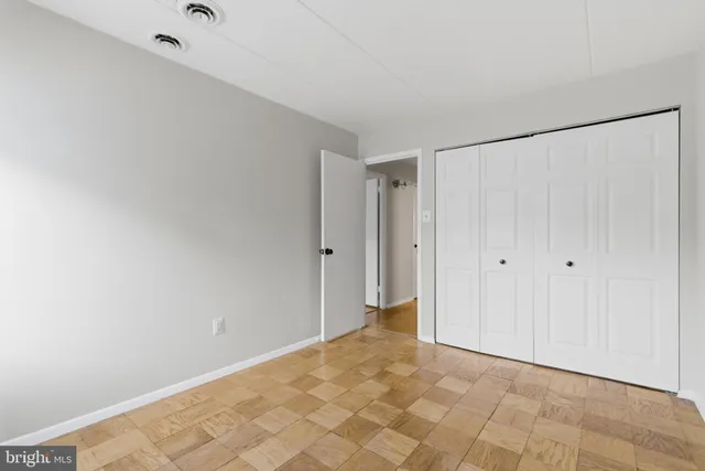 $2,100 | 2614 Fort Farnsworth Road, Unit 254, Alexandria, VA 22303